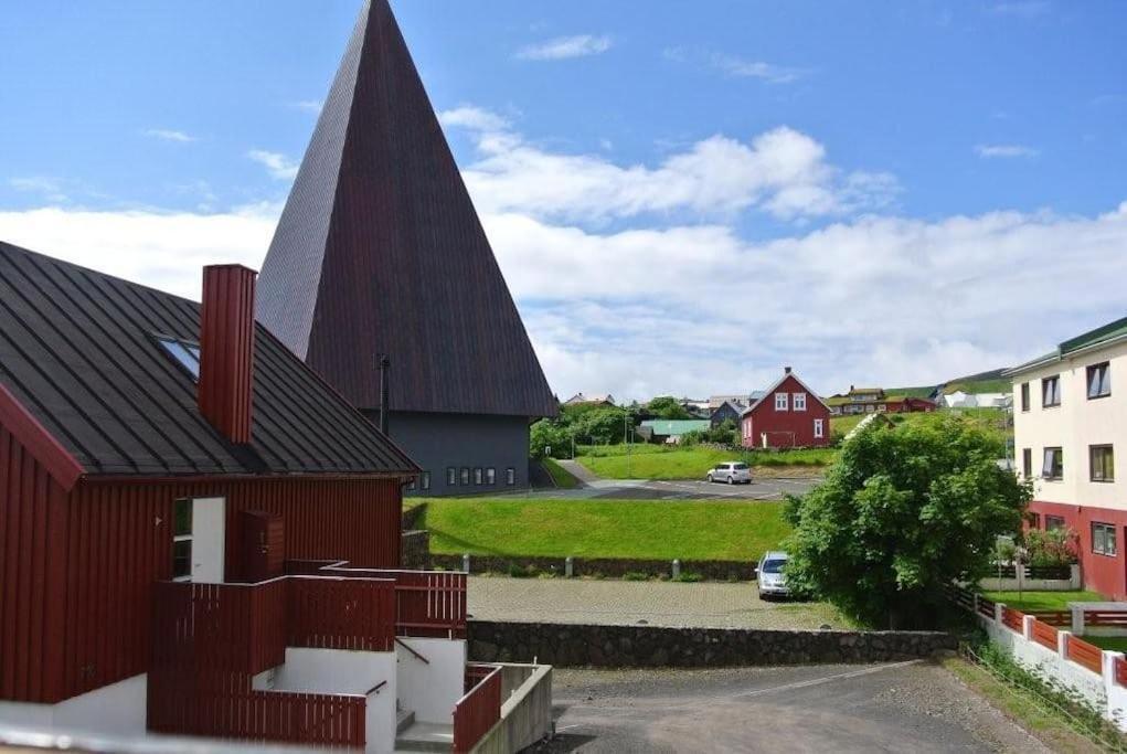 Torshavn - Central - City & Ocean Views - 3Br Экстерьер фото
